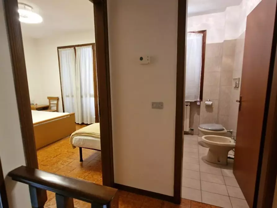 Immagine 15 di Appartamento in vendita  a Carrara