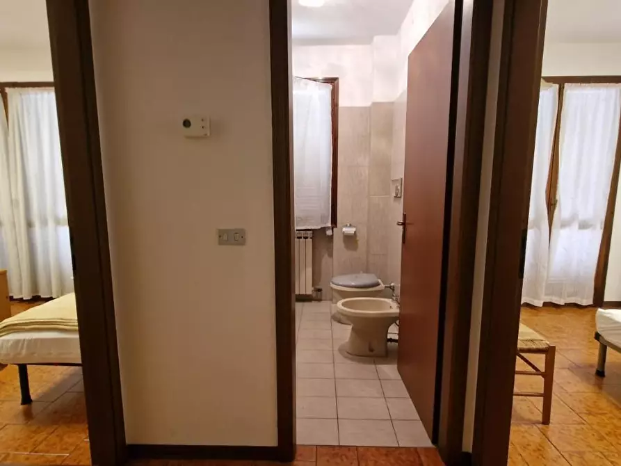 Immagine 13 di Appartamento in vendita  a Carrara