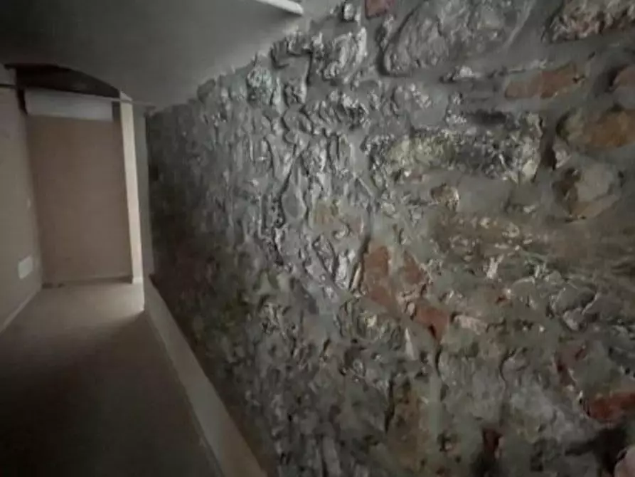 Immagine 13 di Porzione di casa in vendita  a Sarzana