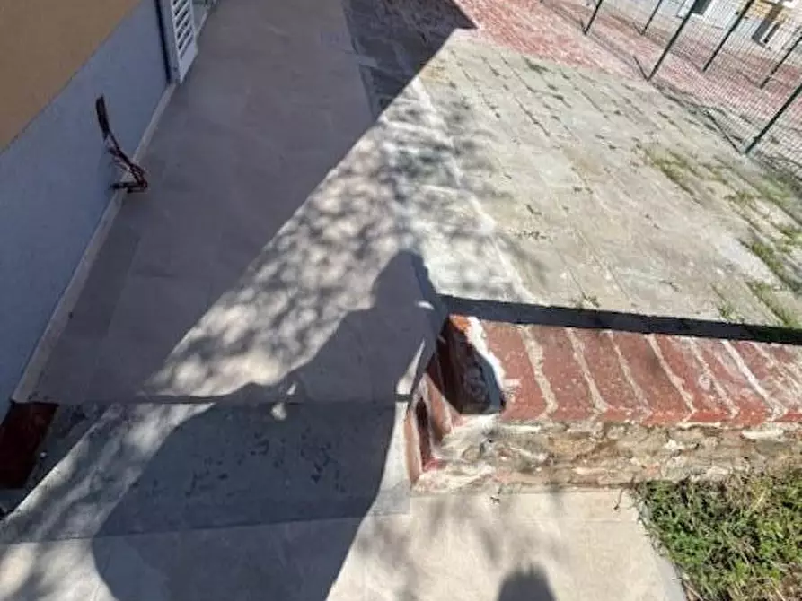 Immagine 3 di Porzione di casa in vendita  a Sarzana