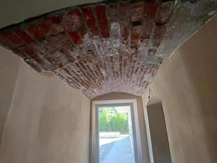 Immagine 16 di Porzione di casa in vendita  a Sarzana