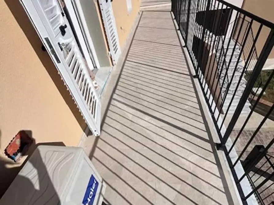 Immagine 11 di Appartamento in vendita  a Sarzana