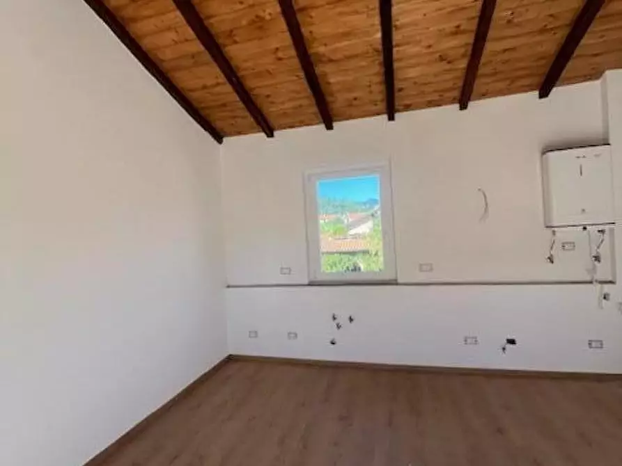 Immagine 2 di Appartamento in vendita  a Sarzana