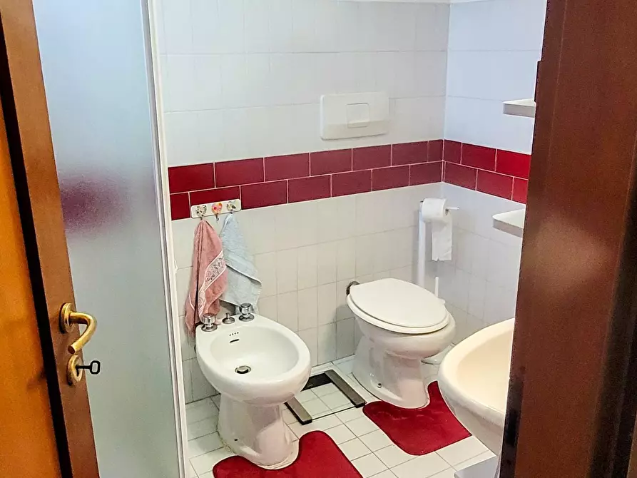 Immagine 26 di Villa in vendita  a San Giuliano Terme