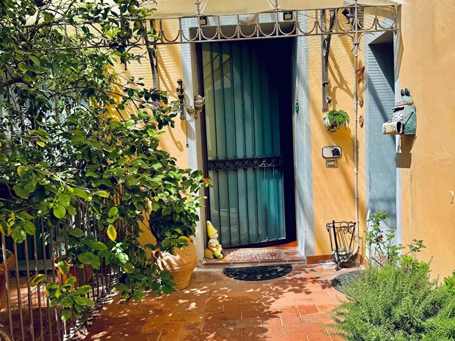 Immagine 26 di Casa semindipendente in vendita  a Cascina