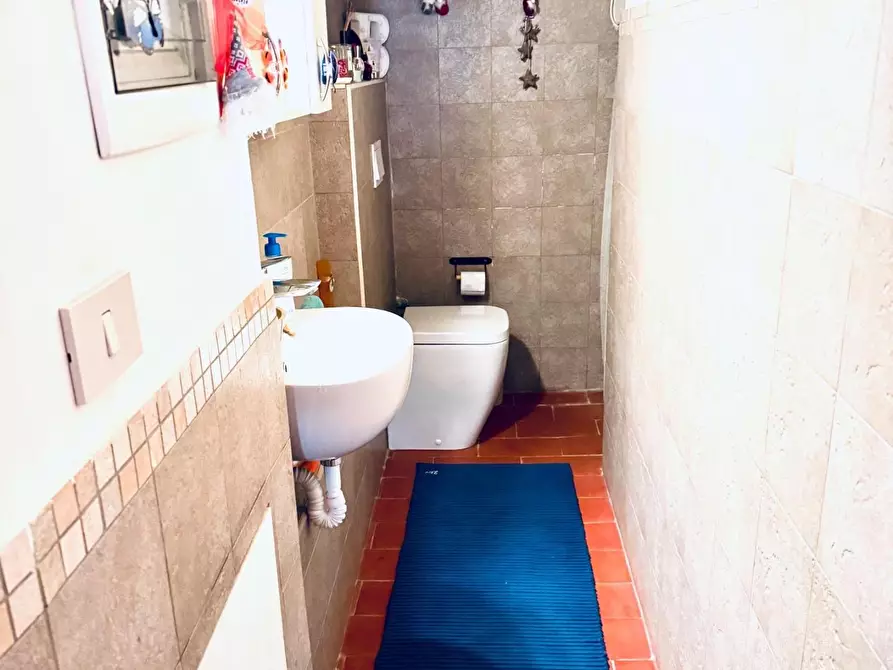 Immagine 17 di Casa semindipendente in vendita  a Cascina