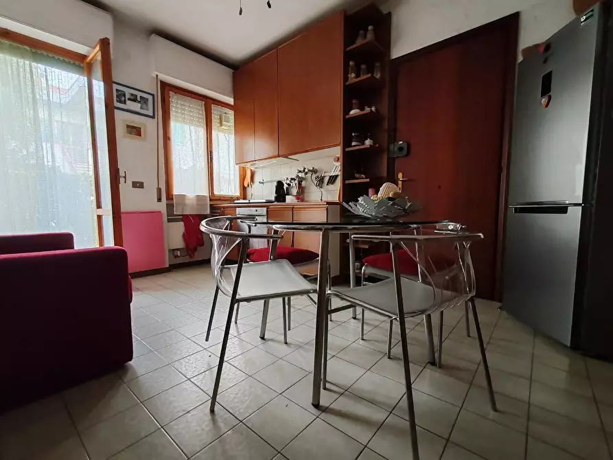 Immagine 6 di Appartamento in vendita  a Massa