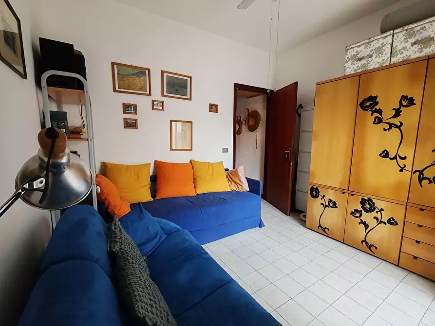 Immagine 11 di Appartamento in vendita  a Massa