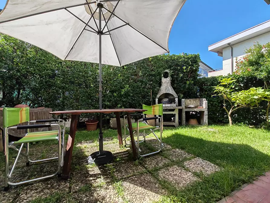 Immagine 24 di Appartamento in vendita  a Massa