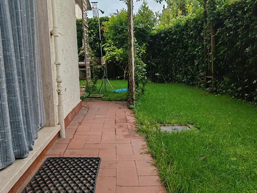 Immagine 20 di Appartamento in vendita  a Massa