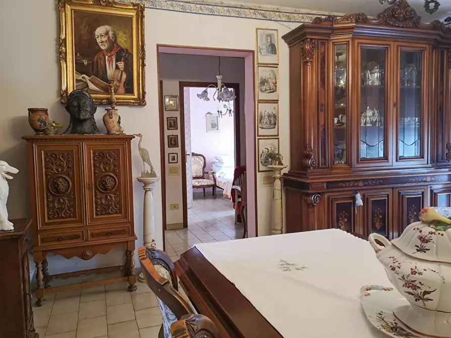 Immagine 8 di Appartamento in vendita  a Massa