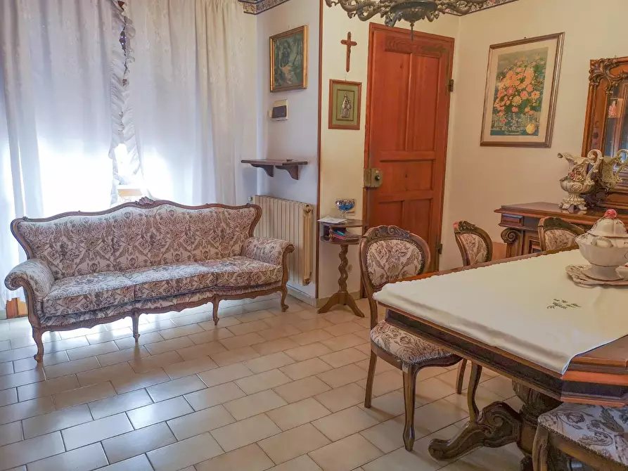Immagine 7 di Appartamento in vendita  a Massa