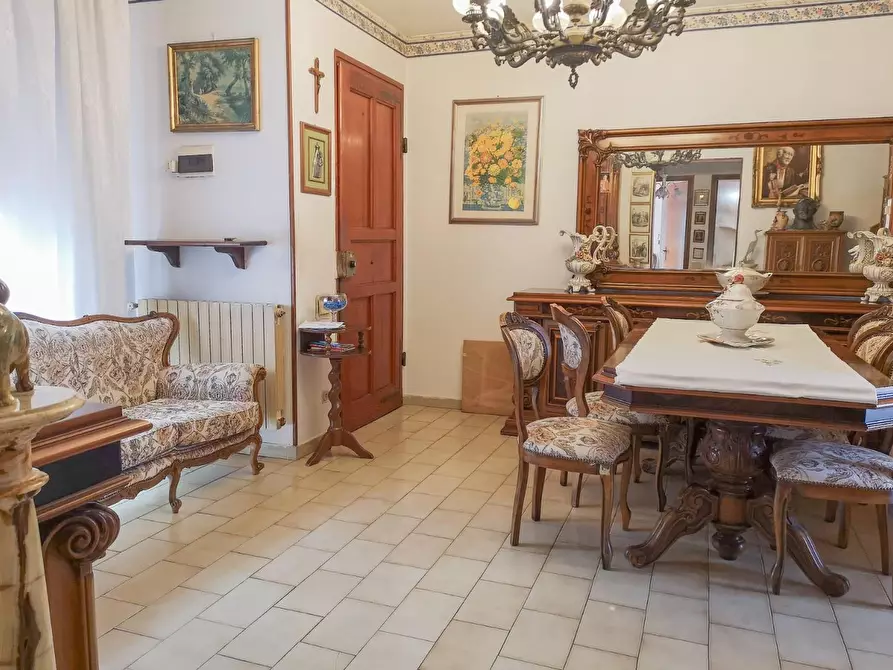 appartamento in vendita a Massa in zona Marina di Massa