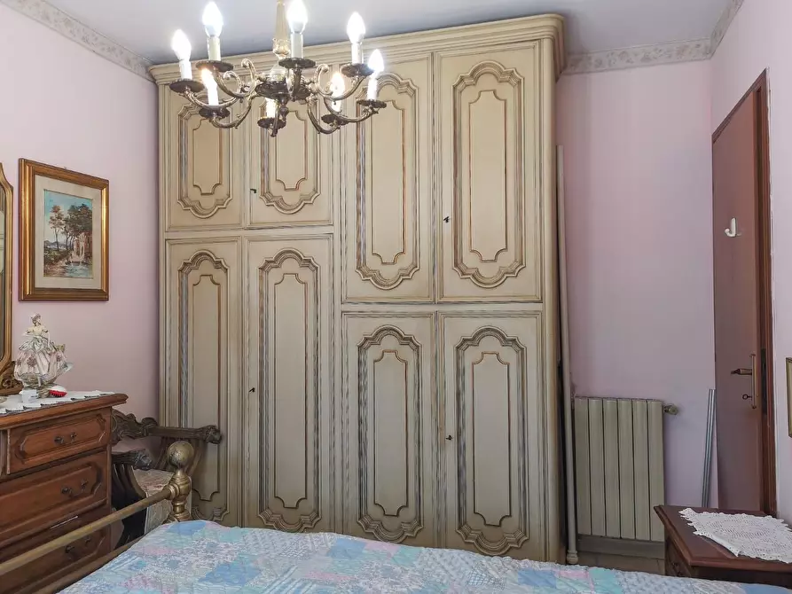 Immagine 14 di Appartamento in vendita  a Massa