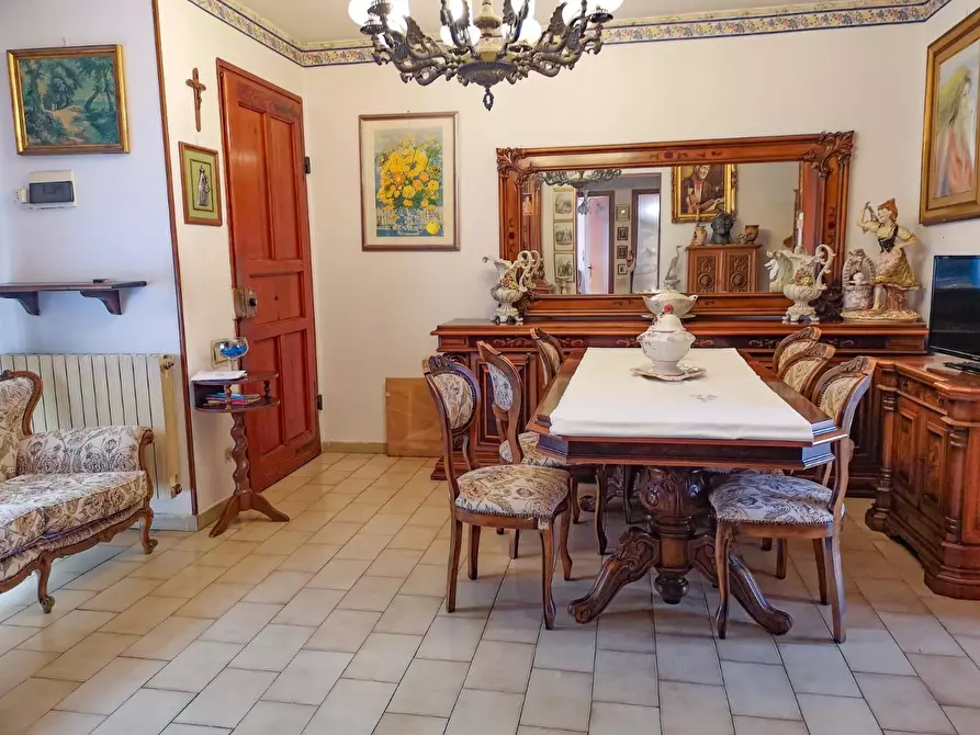 Immagine 3 di Appartamento in vendita  a Massa