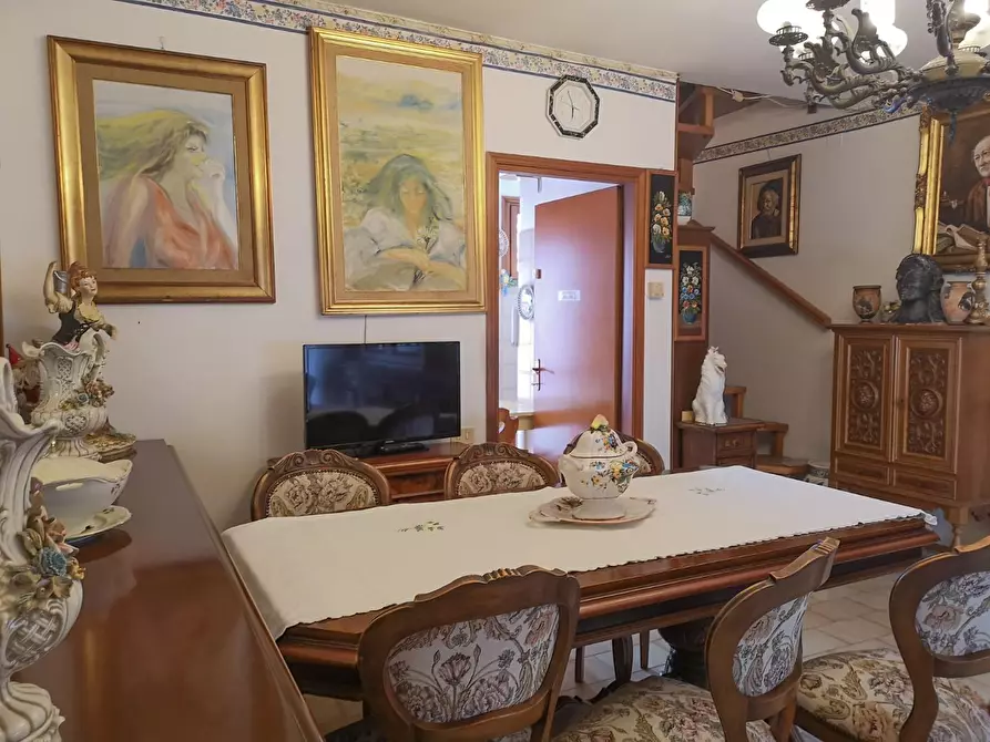 Immagine 5 di Appartamento in vendita  a Massa