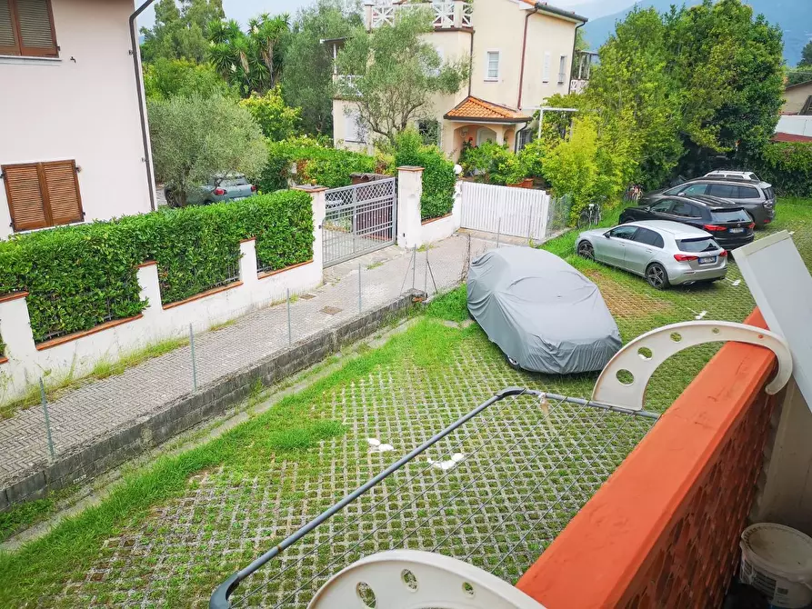 Immagine 25 di Appartamento in vendita  a Massa