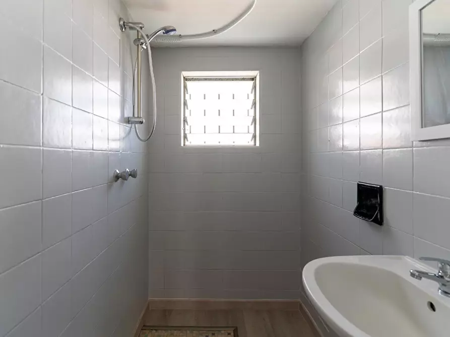 Immagine 8 di Attività artigianale in affitto  a Cerreto Guidi