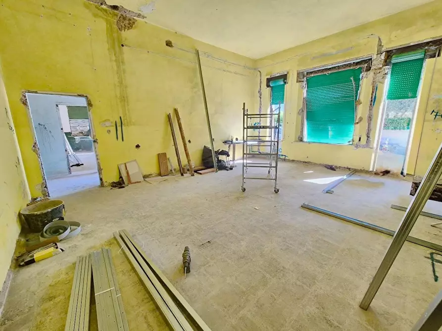 Immagine 21 di Villa in vendita  a Pisa