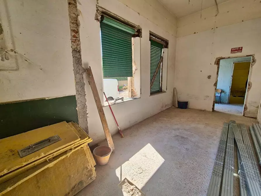 Immagine 19 di Villa in vendita  a Pisa