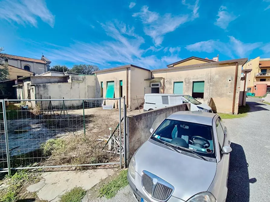 Immagine 24 di Villa in vendita  a Pisa