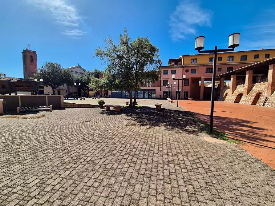 Immagine 4 di Villa in vendita  a Pisa