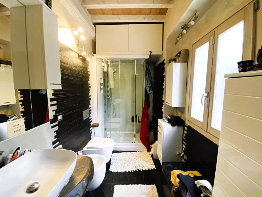 Immagine 8 di Casa colonica in vendita  a Vinci