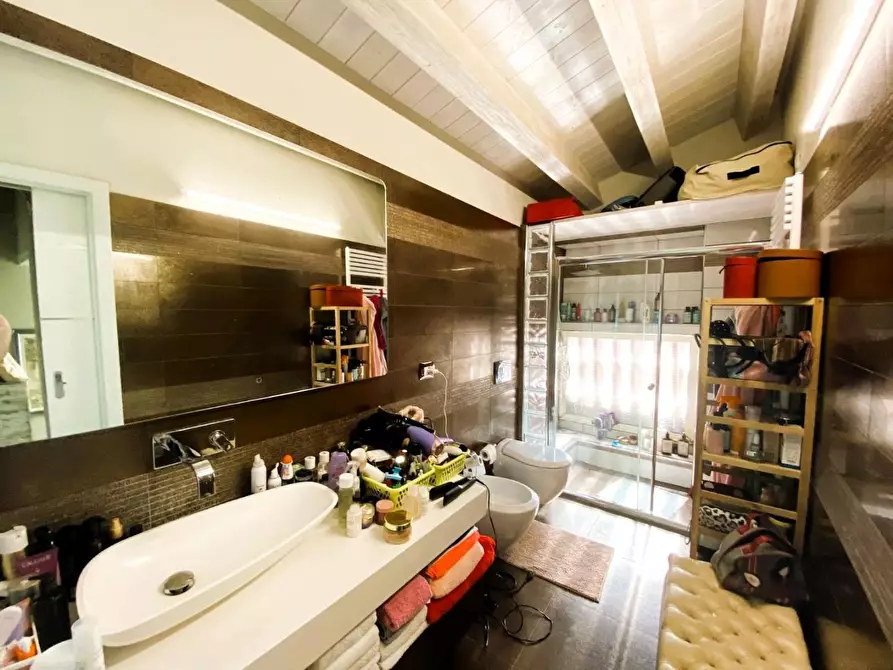 Immagine 9 di Casa colonica in vendita  a Vinci