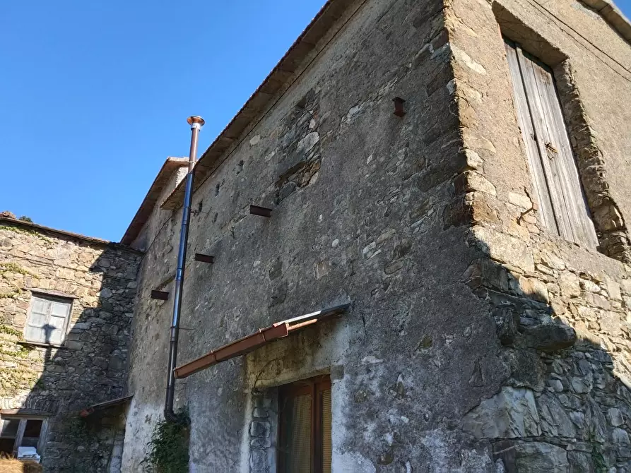Immagine 8 di Rustico / casale in vendita  a Varese Ligure