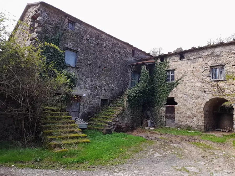 Immagine 9 di Rustico / casale in vendita  a Varese Ligure