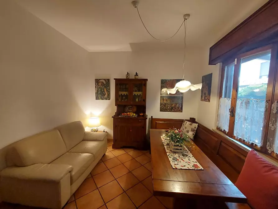 Immagine 10 di Casa bifamiliare in vendita  a Lucca