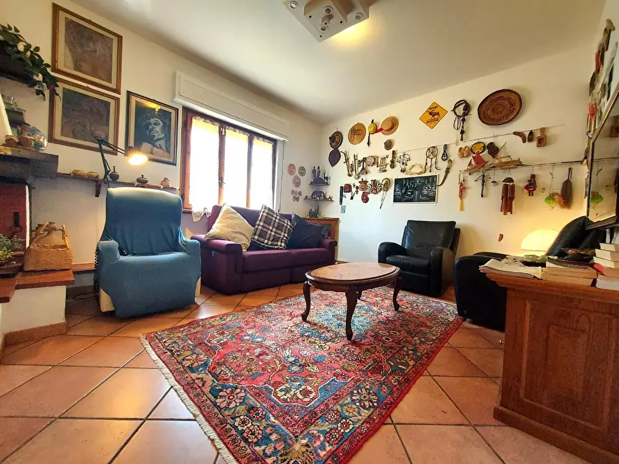 Immagine 14 di Casa bifamiliare in vendita  a Lucca