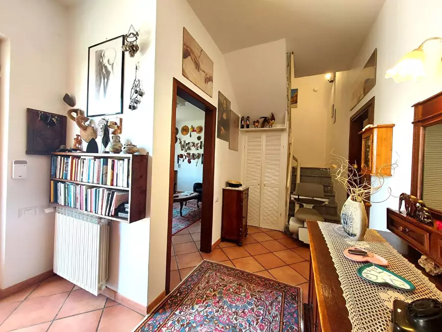 Immagine 36 di Casa bifamiliare in vendita  a Lucca