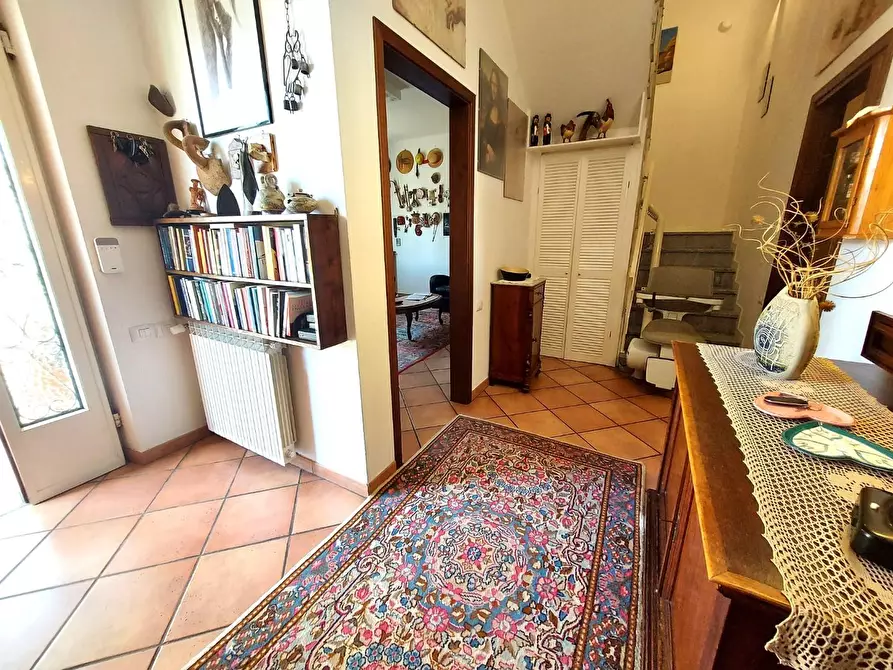 Immagine 37 di Casa bifamiliare in vendita  a Lucca