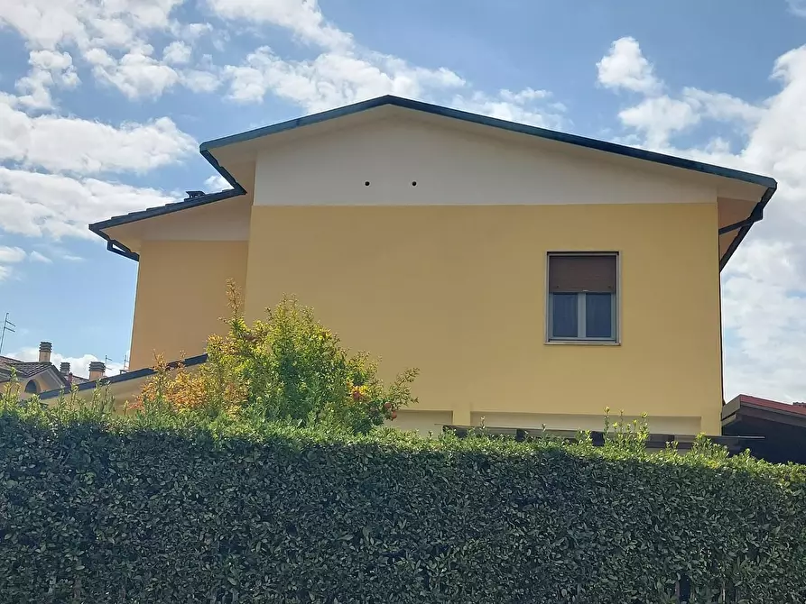 Immagine 18 di Casa bifamiliare in vendita  a Lucca