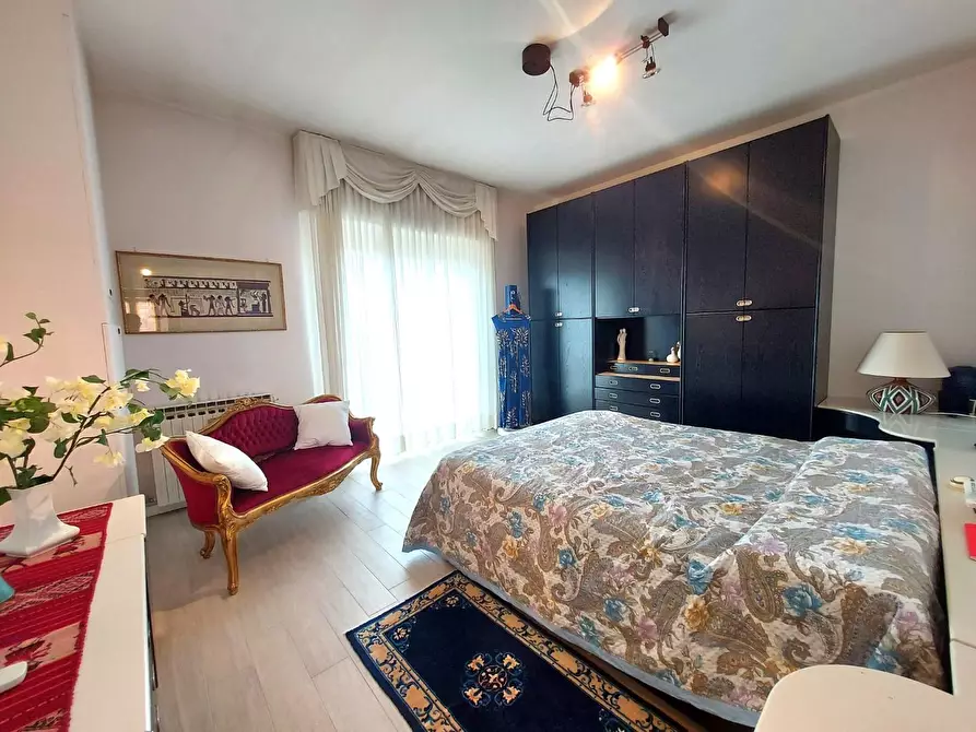 Immagine 44 di Casa bifamiliare in vendita  a Lucca