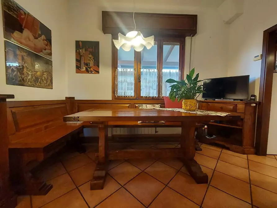 Immagine 8 di Casa bifamiliare in vendita  a Lucca