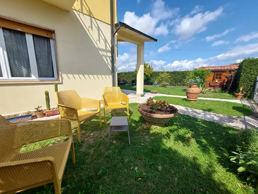 Immagine 22 di Casa bifamiliare in vendita  a Lucca