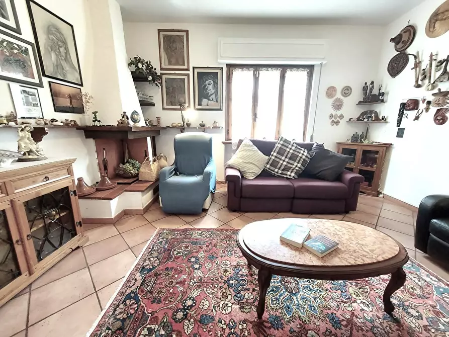 Immagine 33 di Casa bifamiliare in vendita  a Lucca