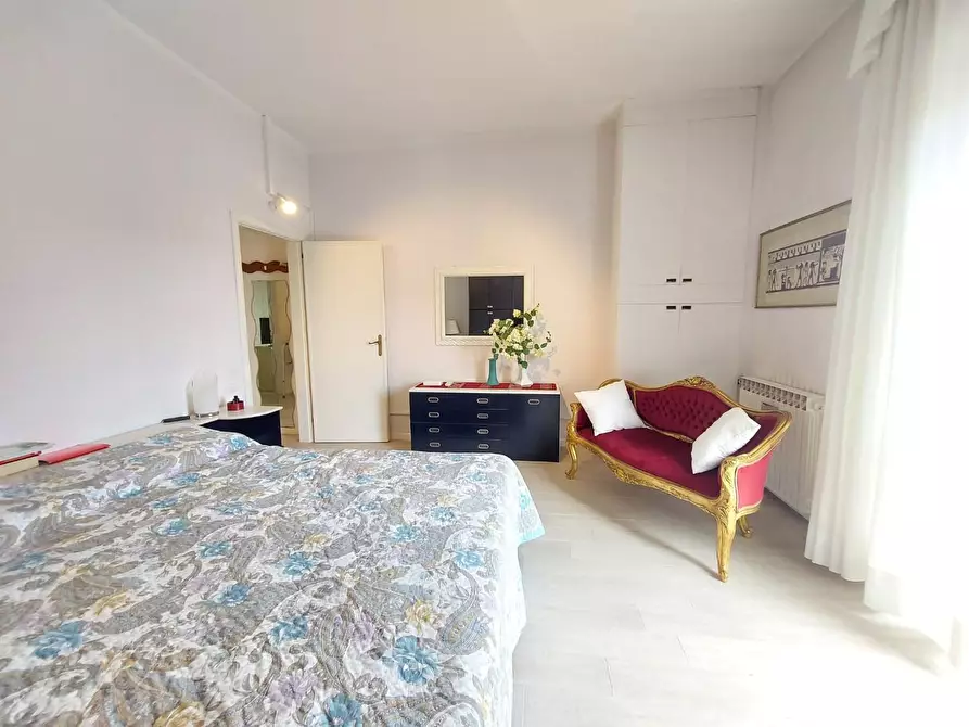 Immagine 48 di Casa bifamiliare in vendita  a Lucca