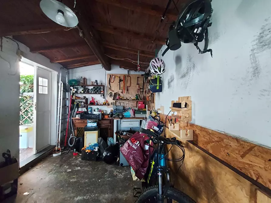 Immagine 66 di Casa bifamiliare in vendita  a Lucca