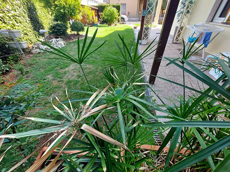 Immagine 27 di Casa bifamiliare in vendita  a Lucca