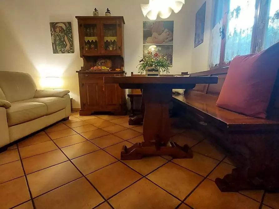 Immagine 4 di Casa bifamiliare in vendita  a Lucca
