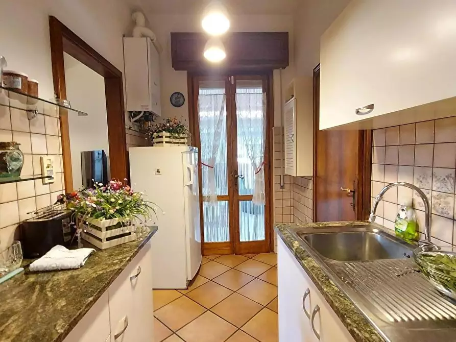 Immagine 26 di Casa bifamiliare in vendita  a Lucca