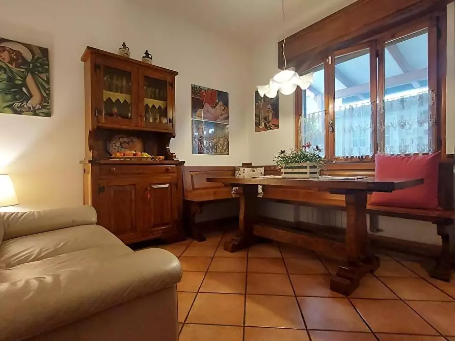 Immagine 11 di Casa bifamiliare in vendita  a Lucca
