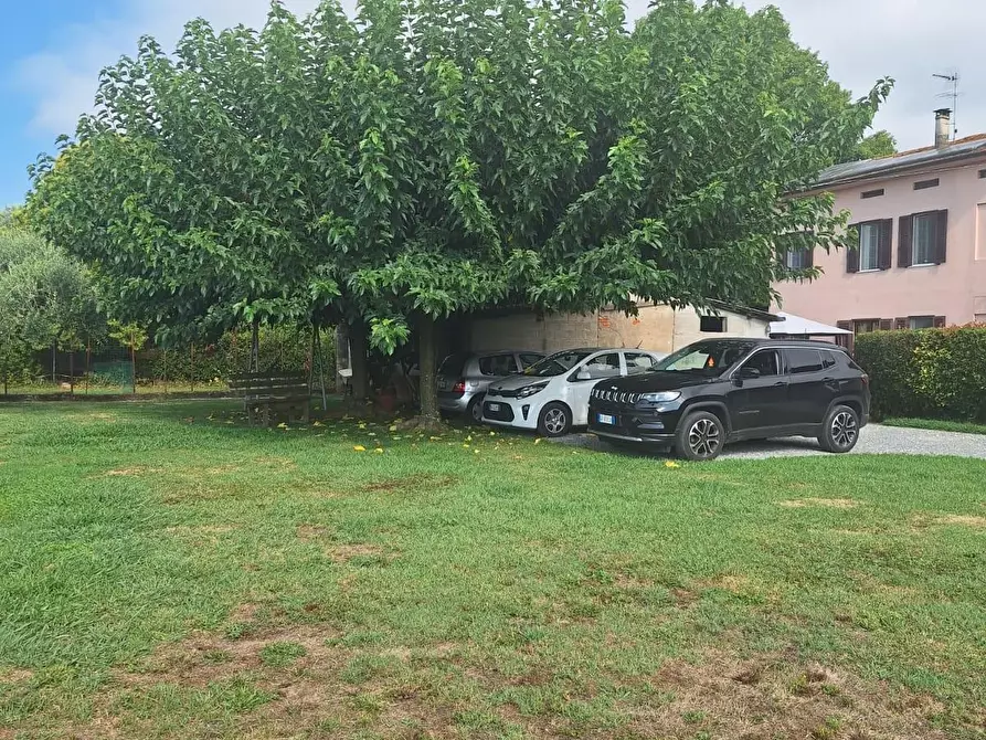 Immagine 37 di Terratetto in vendita  a Capannori