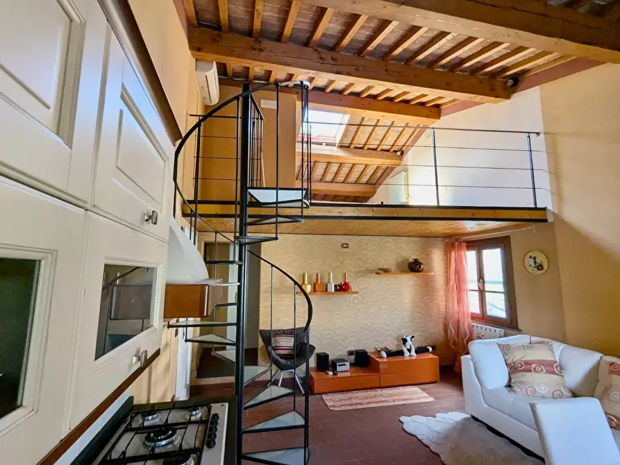 Immagine 2 di Appartamento in vendita  a San Giuliano Terme