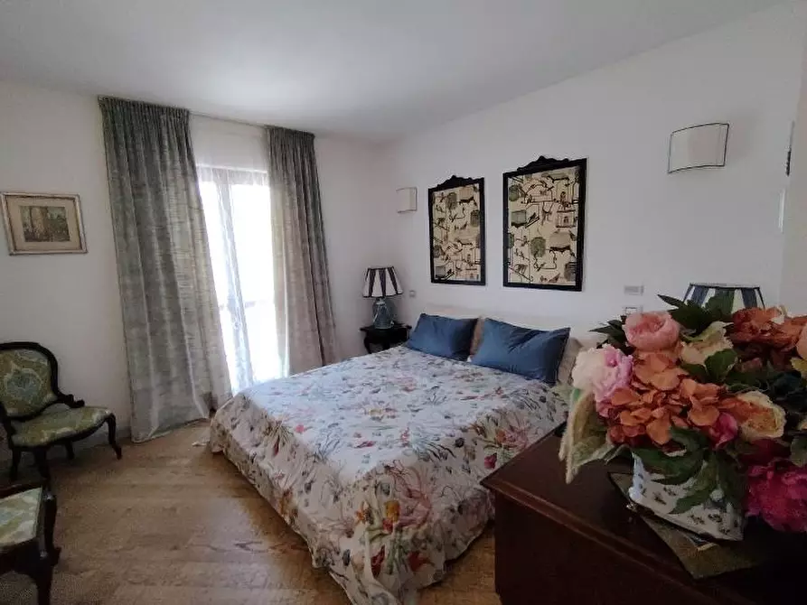 Immagine 10 di Villetta a schiera in vendita  a Massa