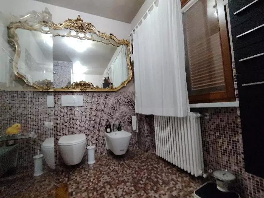 Immagine 17 di Villetta a schiera in vendita  a Massa