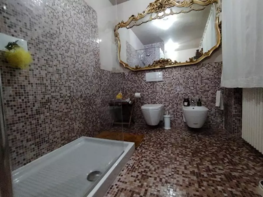 Immagine 15 di Villetta a schiera in vendita  a Massa